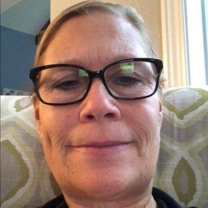 Meet your Posher, Deborah